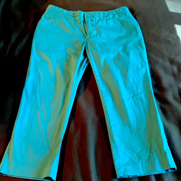 Jones New York Signature turquoise capri stretch pants.  Front pockets. Size 4 - Picture 1 of 7